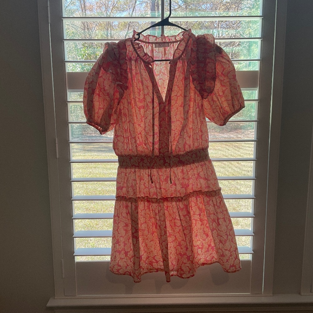 Size medium avara